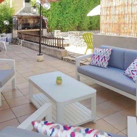 Holiday home In Tourbes